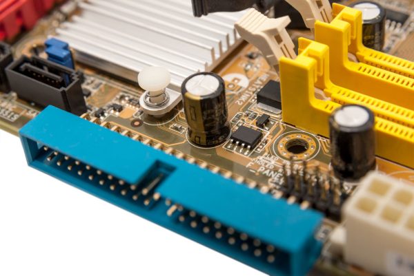 FPGA vs Microcontroller: Which One Is Better?