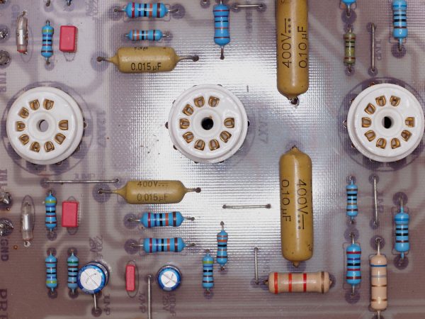 Carbon Film Resistor VS Metal Film – How to Tell the Difference