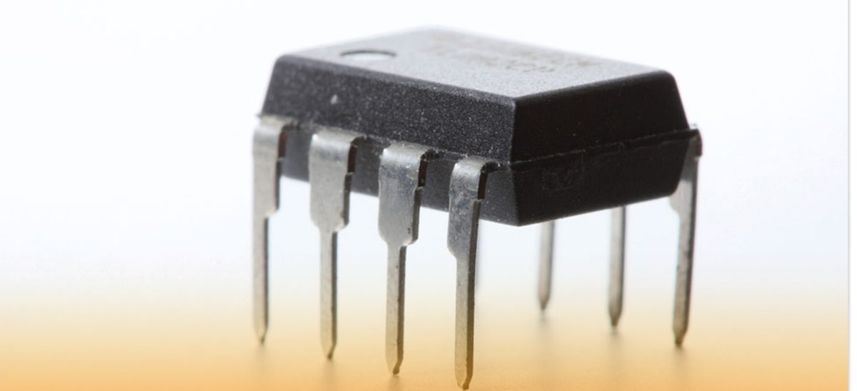 DIP-8 operational amplifier