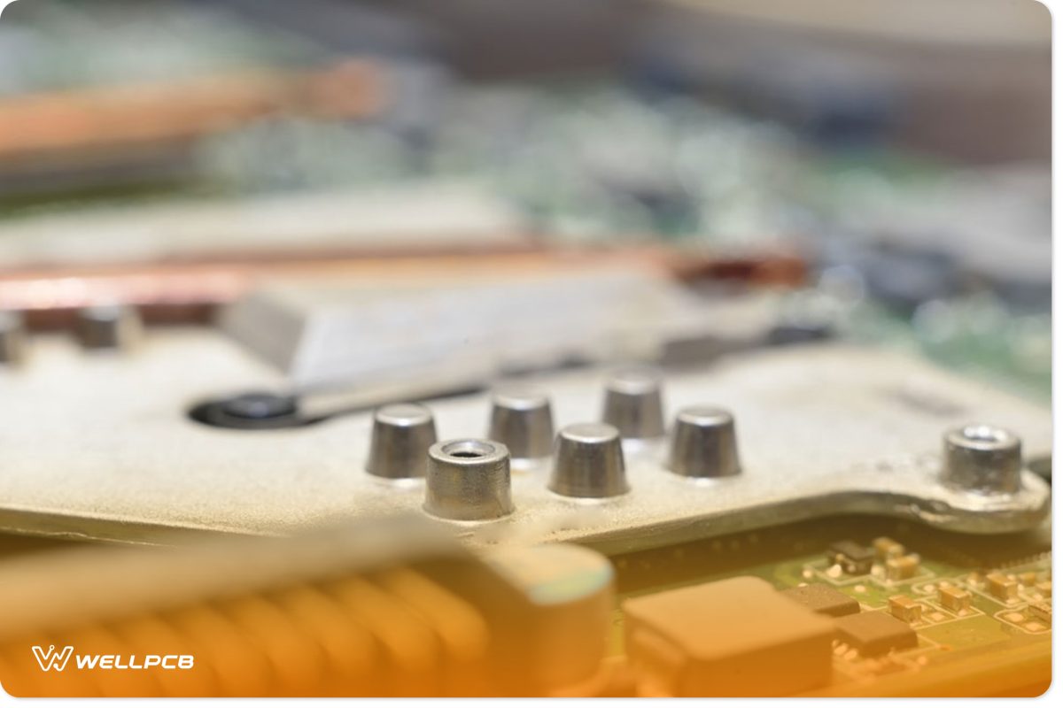 Output transistors acting as radiators on a  board