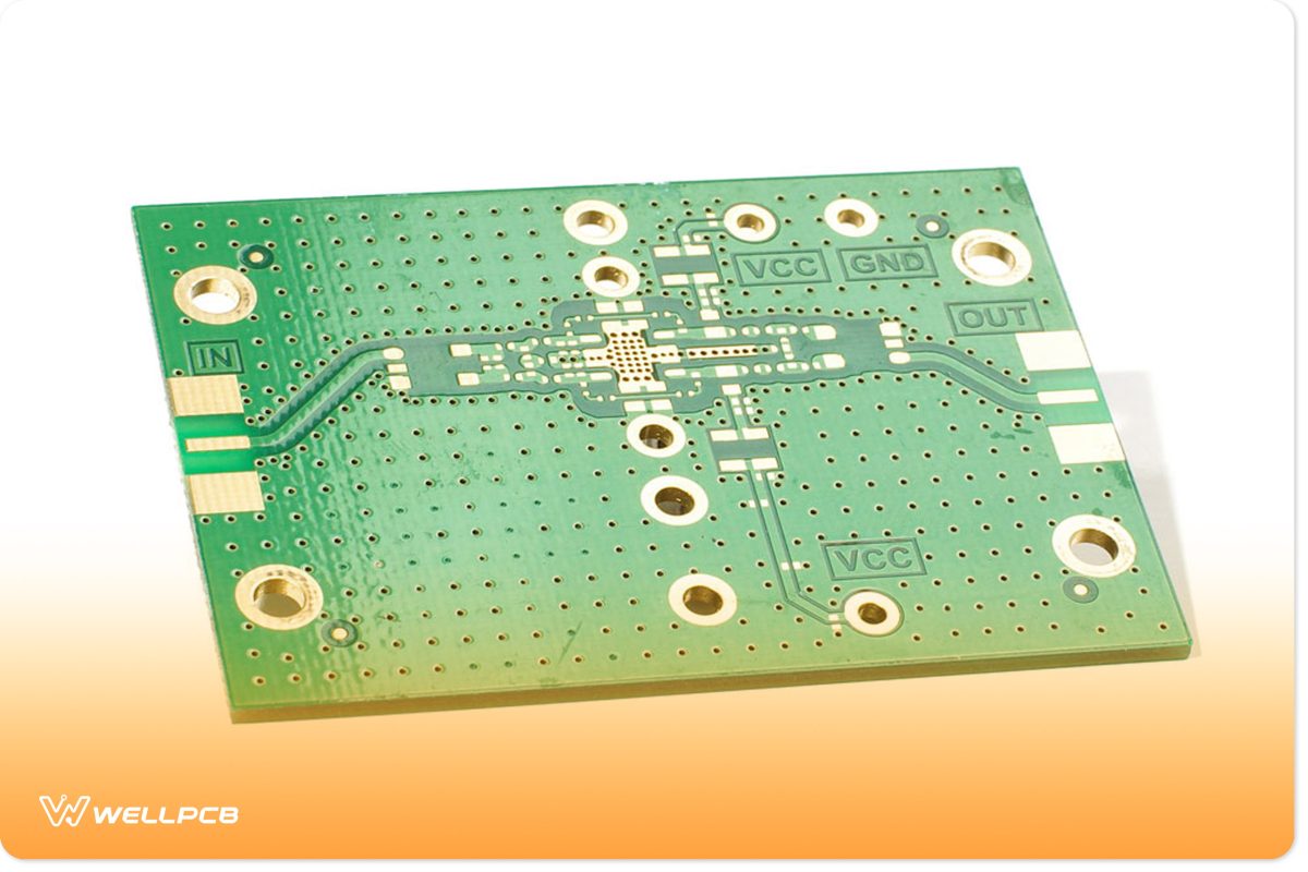 Printed circuit board and microchip