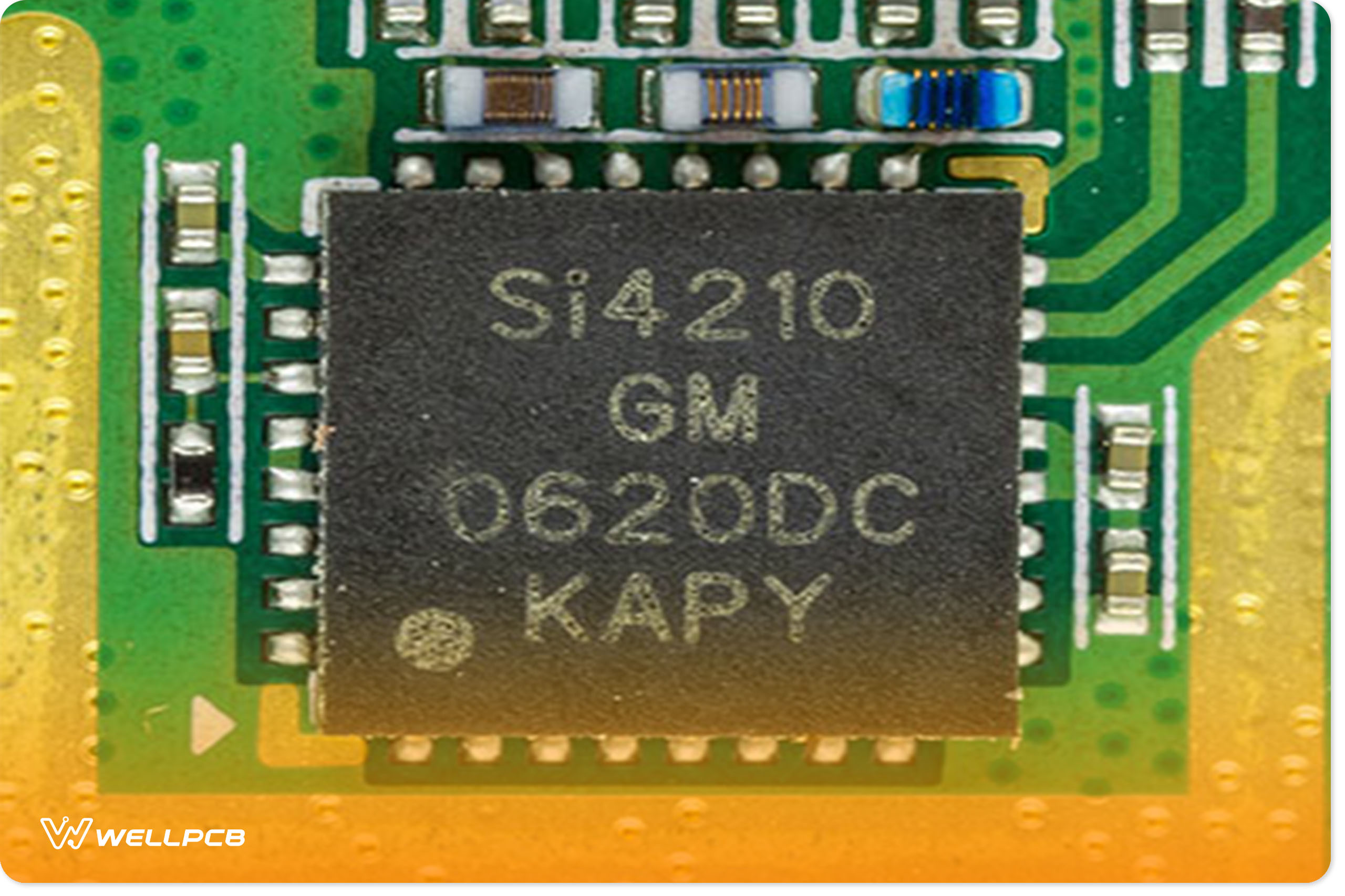 Silicon-Chip-and-Circuit-Board