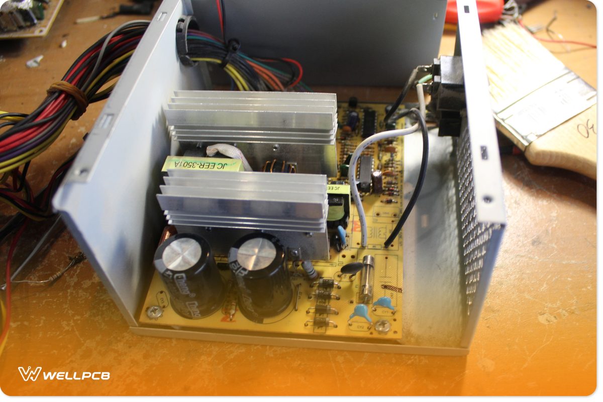 Vero boards type electronic circuit boards